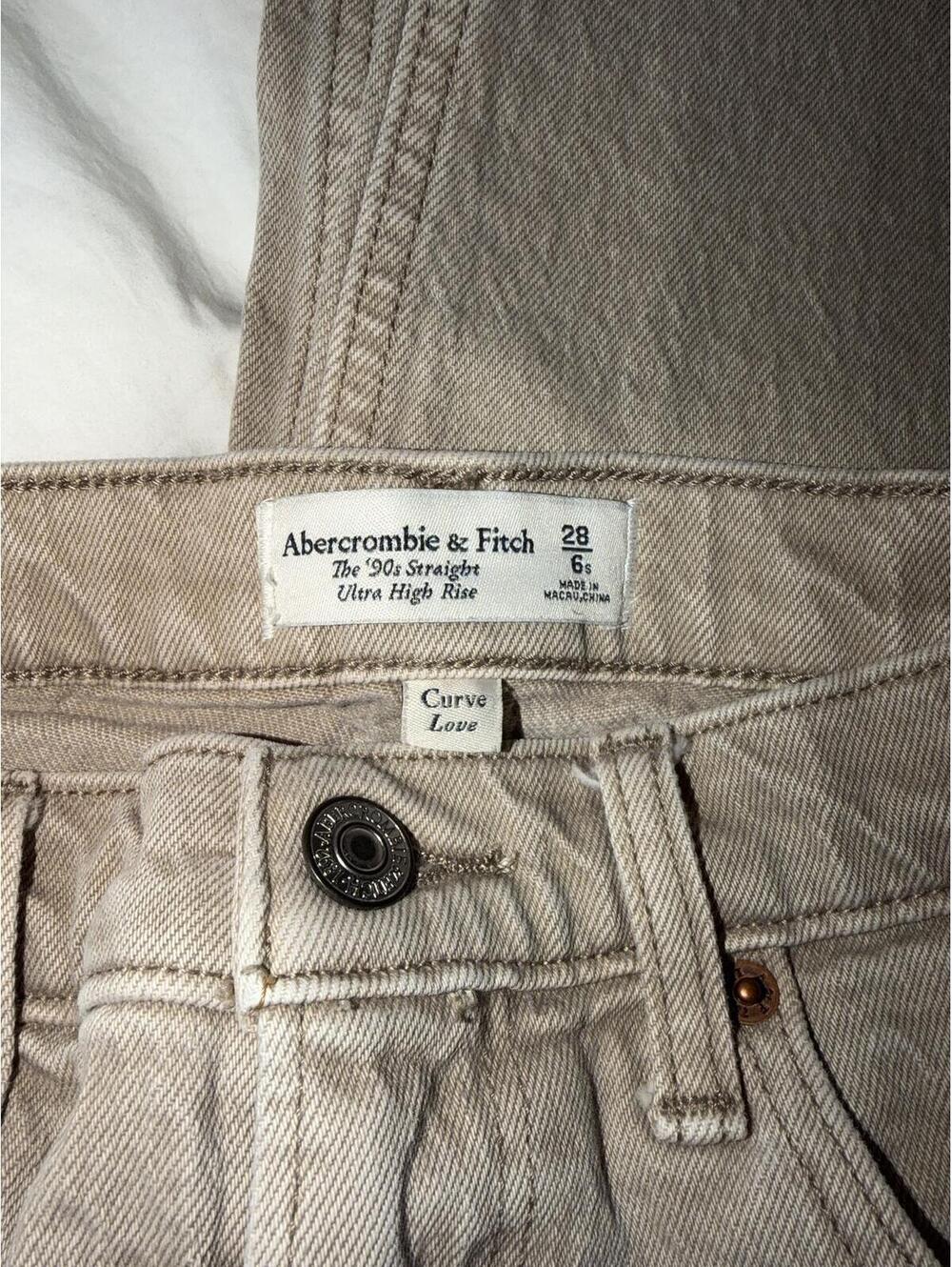 Abercrombie Tan Curve Love 90s Straight Ultra High Rise Jeans Size - 6 Short - Picture 2 of 3